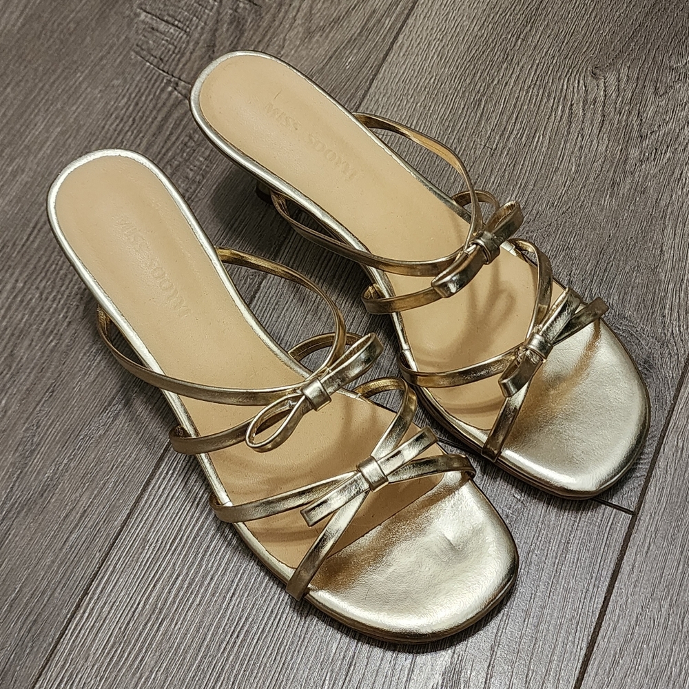 Leather strap bow ties heel sandals matte gold